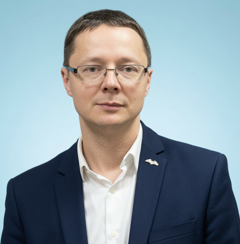 Главная Матросов 1 avayurimatr Венчурный инвестор, предприниматель, основатель сообщества Ангелы России, советник РАЕН по инновационным проектам, композитор, изобретатель, исследователь, эксперт в области экономики и технологий.
